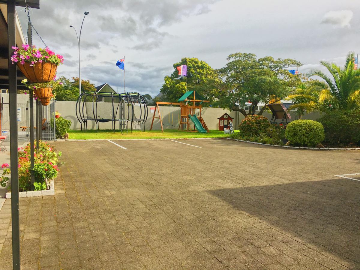 Red Rock Thermal Motel - Mineral Pool Rotorua Exterior photo